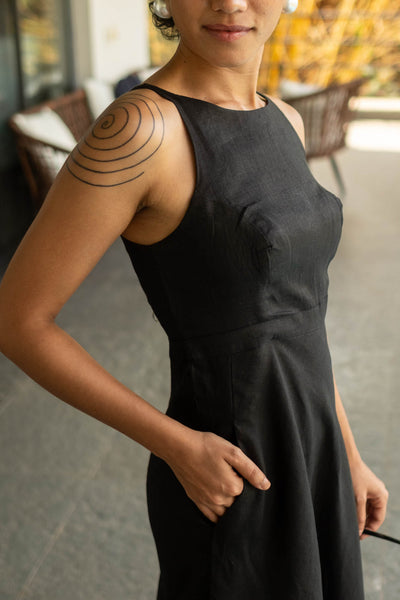 The Linen Cutaway Maxi Dress | Creatures of Habit